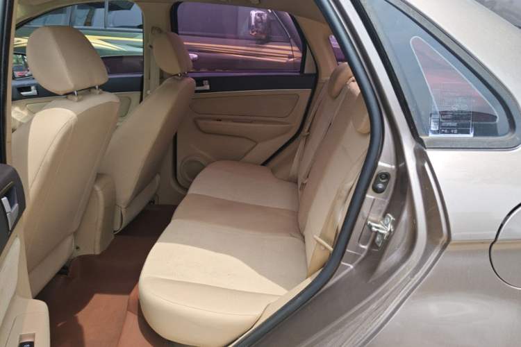 Used BAIC E Series 2013 Sedan 1.3L Manual Special Offer Edition