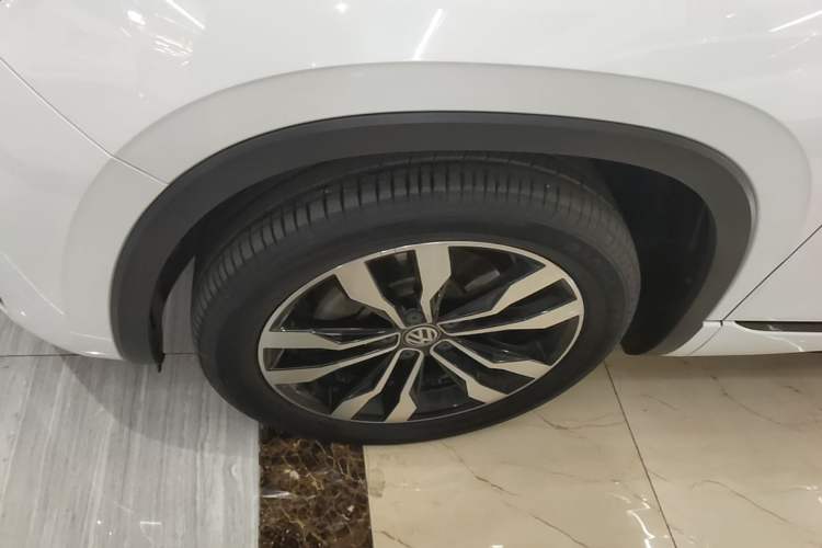 Used Volkswagen Tayron 2021 380TSI All-Wheel Drive R-Line Connected Version
