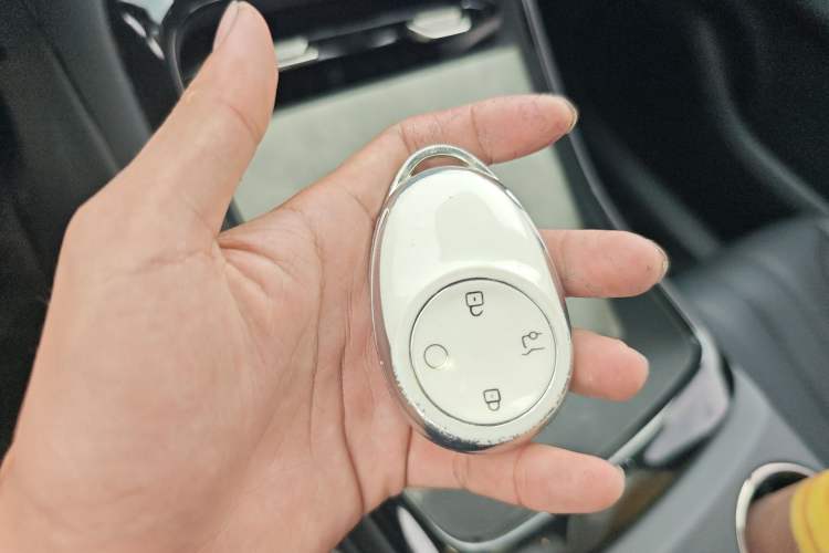 Used AION V 2024 Aion Tyrannosaurus 650 Smart Luxury Edition Vehicle Key