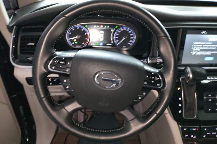 Used GAC Trumpchi M8 2018 320T Luxury Edition Steering Wheel