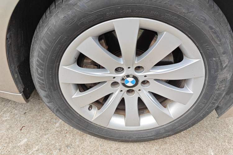 Used BMW 7 Series 2013 730Li Luxury Model Right Front Wheel Hub
