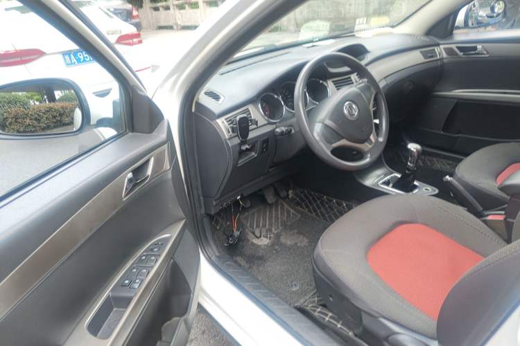 Used Dongfeng Aeolus H30 2014 CROSS 1.5L Manual Gratitude Edition
