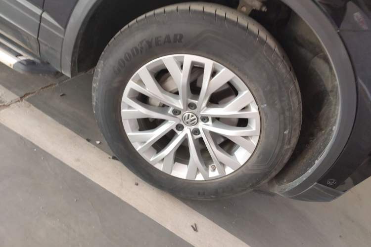 Used Volkswagen Touareg 2019 2.0 TSI Flagship Edition China VI
