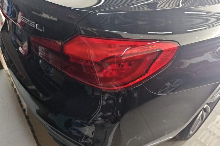 Used BMW 5 Series 2019 525Li M Sport Package