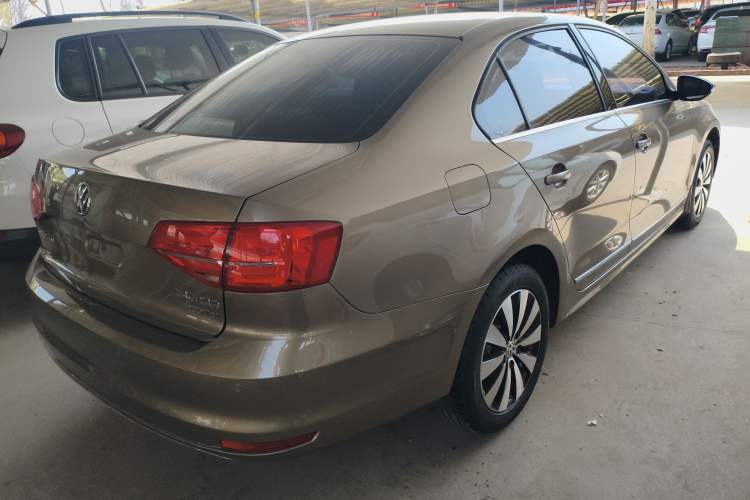 Used Volkswagen Sagitar 2017 230TSI Automatic Comfort Version Rear Right 45 Deg