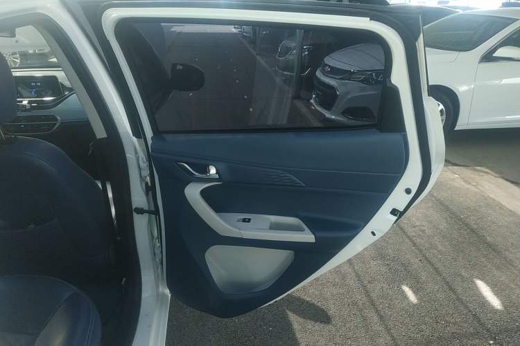 Used Oshan Benni E-Star 2022 Qingxin Edition Colorful Model Lithium Iron Phosphate
