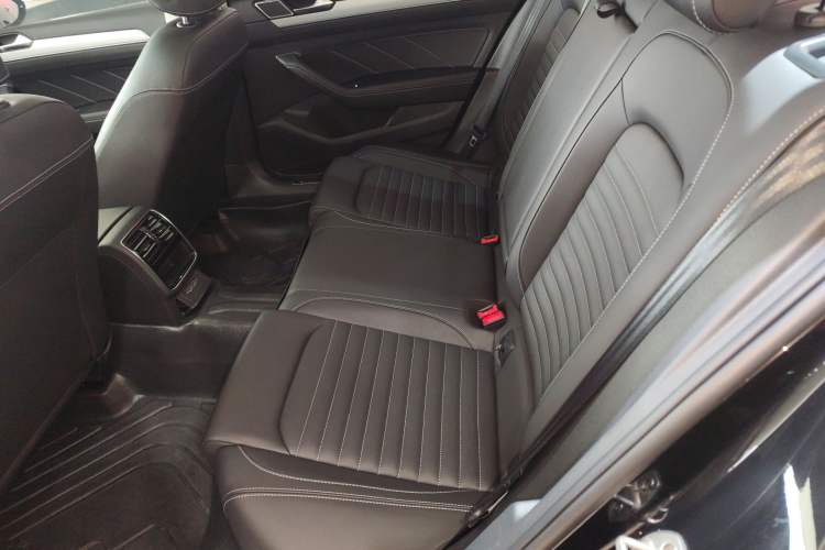 Used Volkswagen Magotan 2025 Zhongxiang Version 280TSI DSG Comfort Edition