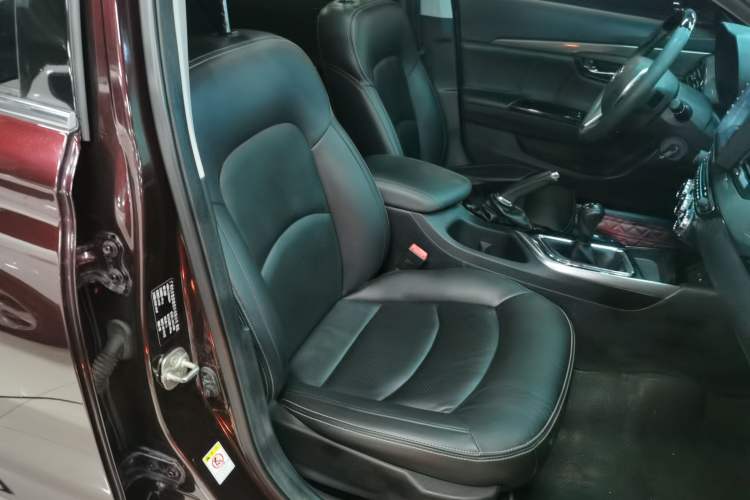 Used GAC Trumpchi GA6 2016 235T Manual Elite Edition
