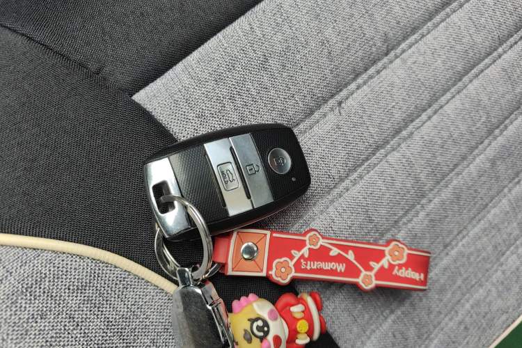 Used Kia KX Cross 2017 1.4L AT GLS
