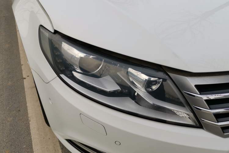 Used Volkswagen FAW-Volkswagen CC 2018 1.8TSI Luxury Model Right Front Headlight