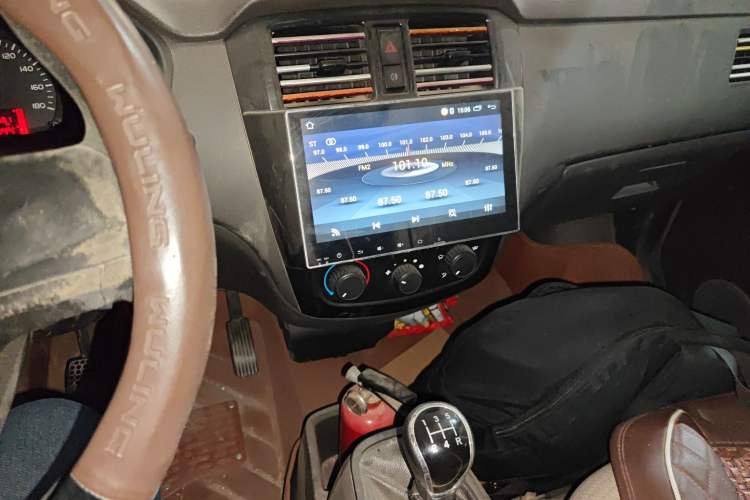 Used Wuling Rongguang 2014 1.2L S Base Model
