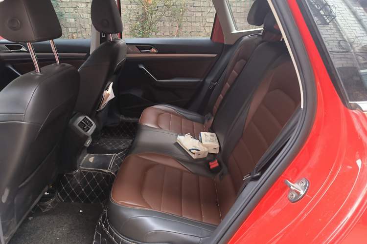 Used Volkswagen Lavida 2018 Hatchback 280TSI DSG Luxury Edition China V Standard Left Rear Seat