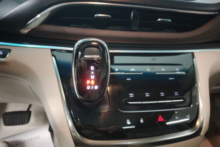 Used Buick GL8 2021 Land Cruiser Executive Class 652T Smart Luxury Model