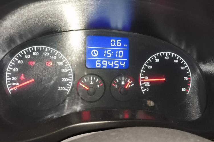 Used Chery Tiggo 2012 Elite Edition 1.6L Manual Comfort DVVT Odometer Close Up