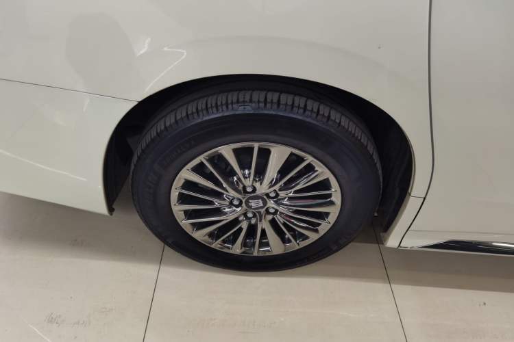 Used Toyota Vellfire 2023 Crown Dual-Engine 2.5L HV Ultimate Edition