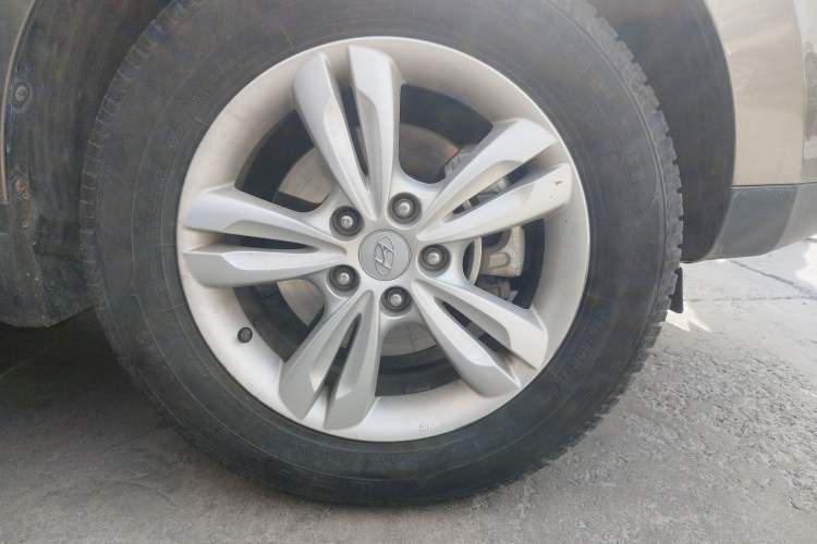 Used Hyundai ix35 2013 2.0L Automatic Two-Wheel Drive Smart GLS China IV Standard
