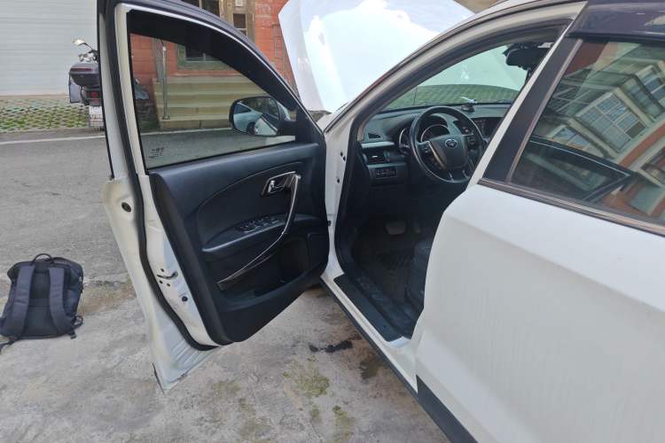 Used Bestune X80 2013 2.0L automatic luxury version