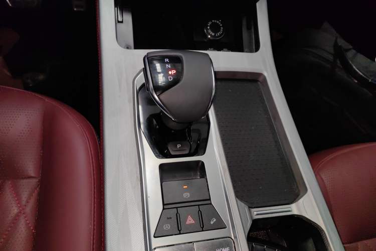 Used JETOUR X70 PLUS 2023 1.6T DCT Stronger 5-Seater
