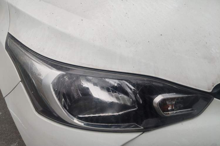 Used Toyota YARiS L Zhi Xiang 2017 1.3E CVT Charming Edition Right Front Headlight