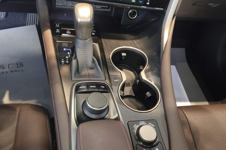 Used Lexus RX 2016 300 4x4 Elegant Edition China V-standard Gear Lever