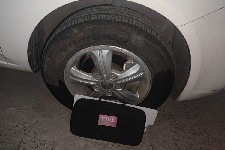 Used Kia Forte 2014 1.6L AT GL Right Front Wheel Hub