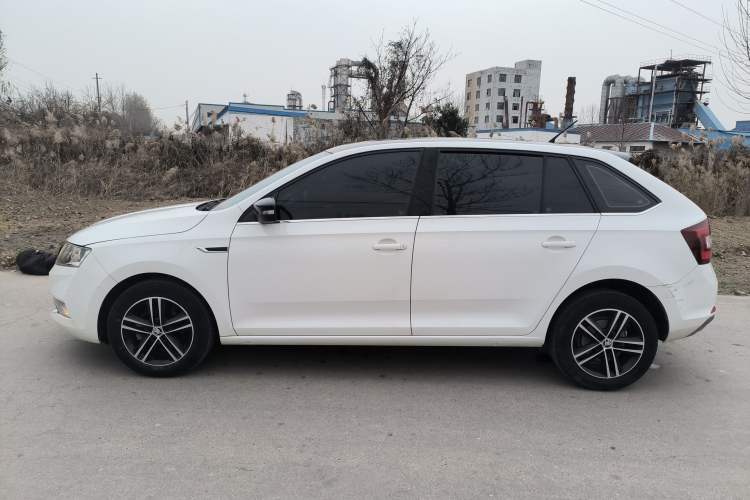 Used Skoda Rapid Spaceback 2018 1.6L Automatic Sport Edition
