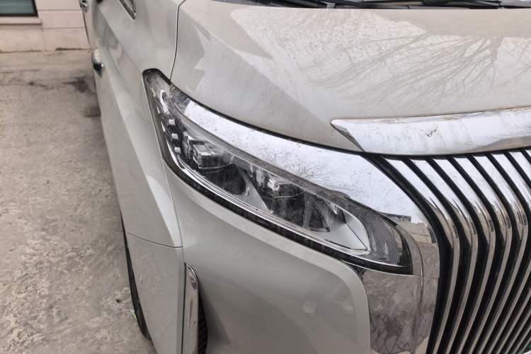 Used Wey Gaoshan 2025 Model Four-Wheel Drive Gao Shan 7
