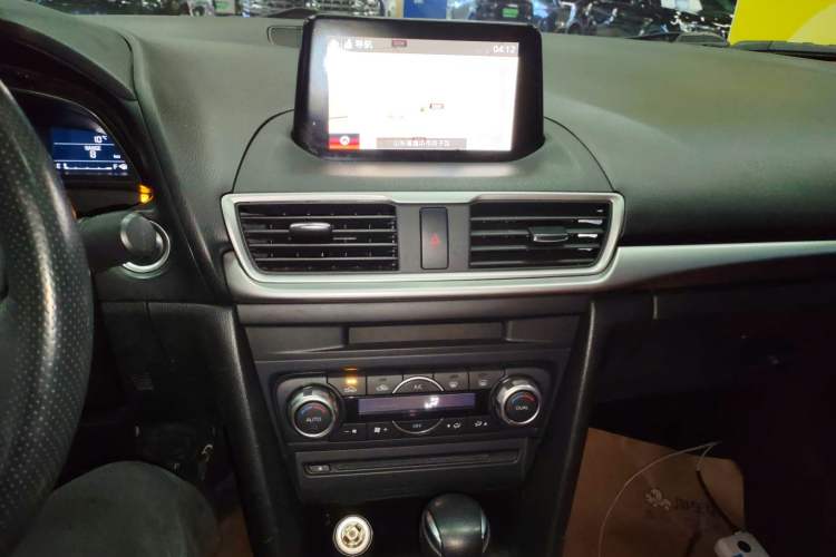 Used Mazda Mazda 3 Axela 2017 Sedan 1.5L Automatic Luxury Model China VI Standard