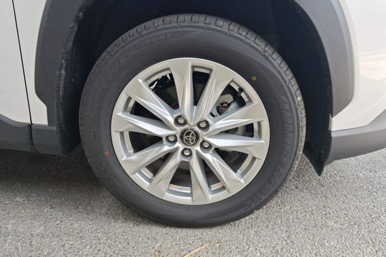 Used Toyota Corolla Cross 2026 Model 2.0L Pioneer Edition
