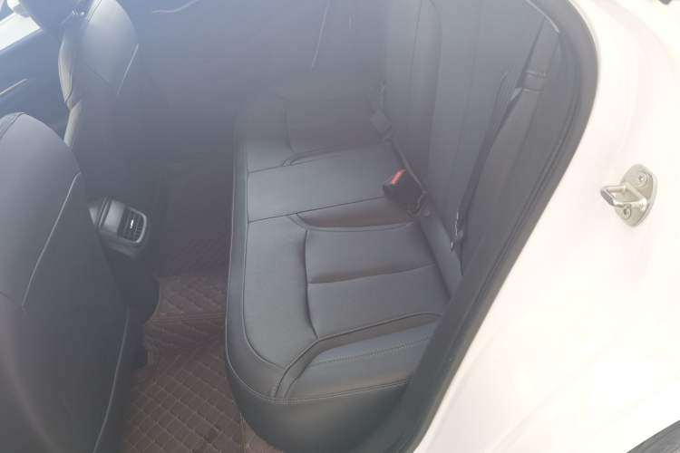 Used Buick GT 2021 Revised Version Flagship 1.5L Automatic Elite Edition Left Rear Seat