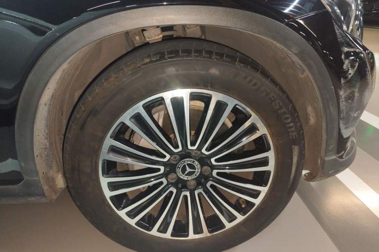 Used Mercedes-Benz GLC 2019 GLC 200 L 4MATIC Right Front Wheel Hub