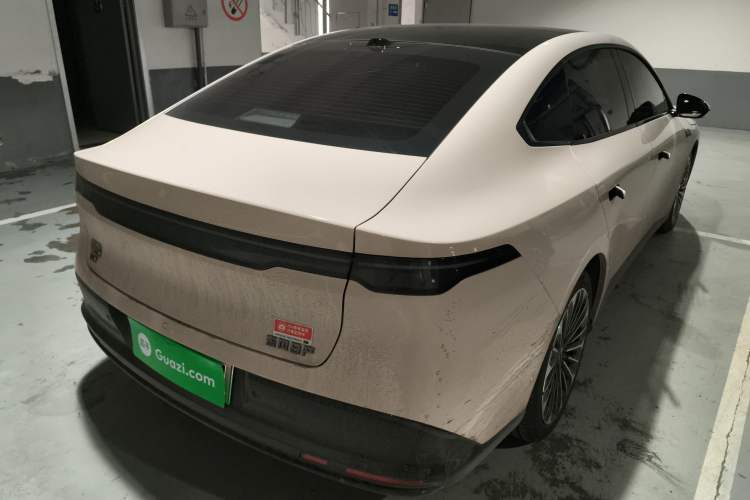 Used Nissan N7 2025 625 Max Rear Right 45 Deg