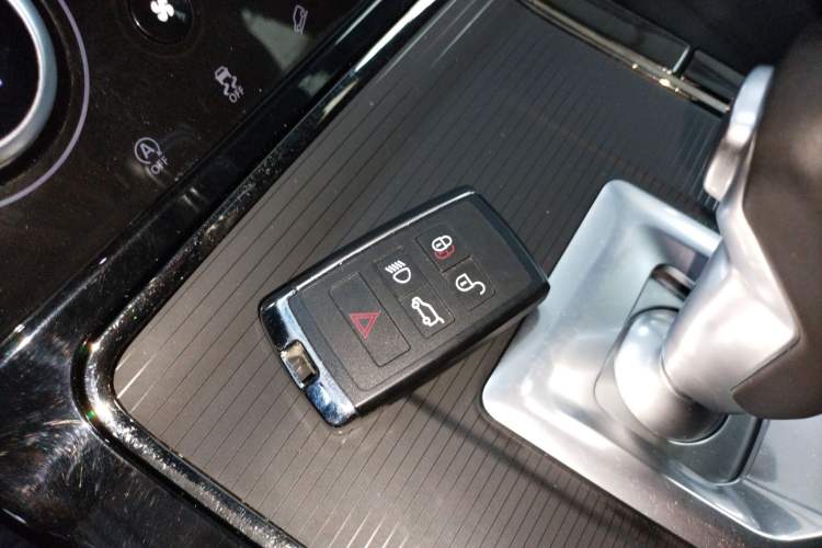 Used Land Rover Range Rover Evoque 2020 249 PS R-DYNAMIC S Sport Edition
