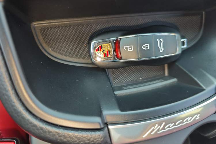 Used Porsche Macan 2023 Macan 2.0T
