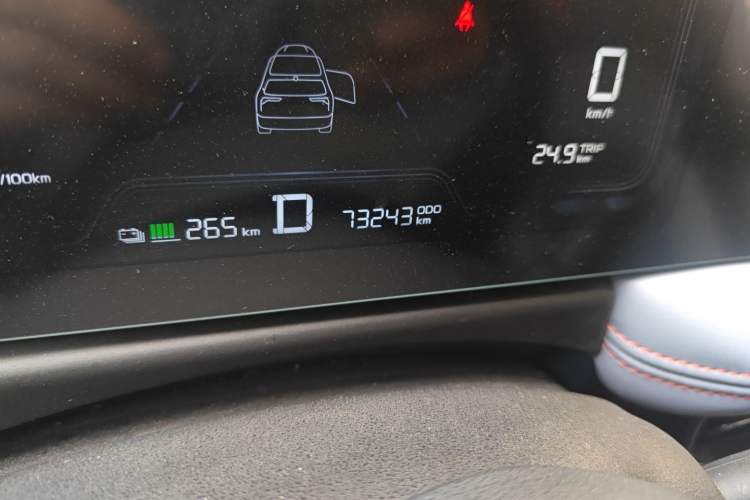 Used Geometry E Firefly 2022 401 km Linglong Tiger 4 Seats