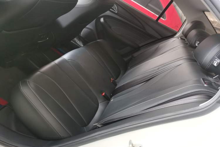 Used Roewe i5 2020 1.5L Automatic 4G Connect Luxury Flagship Edition Left Rear Seat