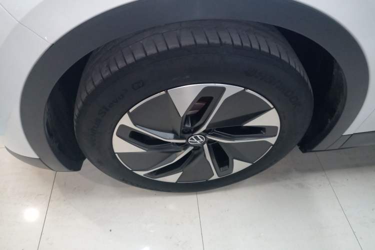Used Volkswagen ID.4 CROZZ 2024 Pure Edition Limited Edition Left Front Wheel Hub