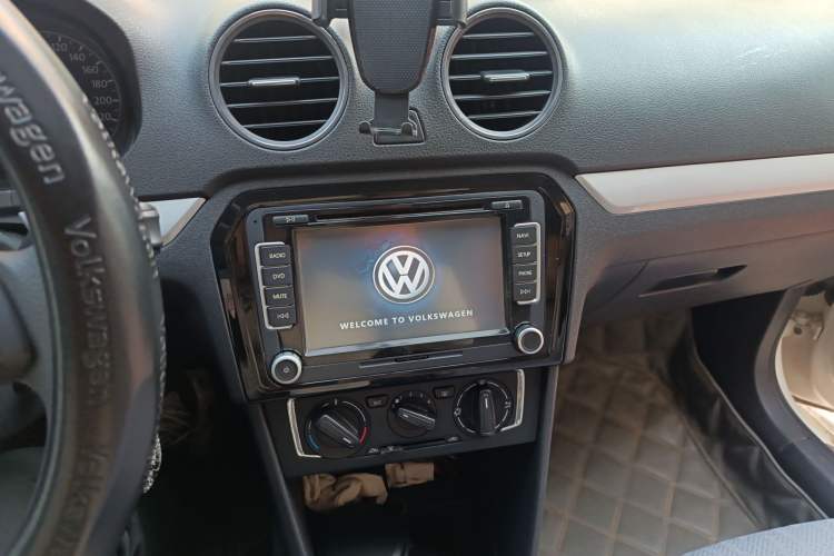 Used Volkswagen Jetta 2013 1.6L Manual Comfort Model