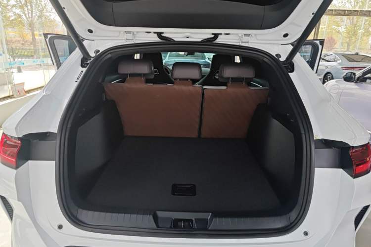 Used BYD Song PLUS New Energy 2025 EV Intelligent Driving Edition 520km Luxury Model Trunk