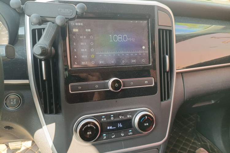 Used BYD Song MAX 2017 1.5T Manual Smart Connect Luxury 7-Seater
