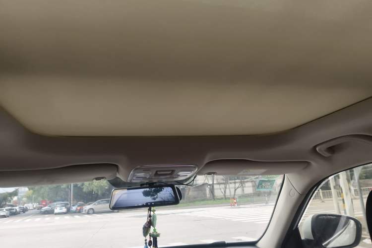 Used Geely Auto Emgrand X7 Sport 2020 1.8TD DCT Two-Wheel Drive Smart Connect 4G-Enabled Version
