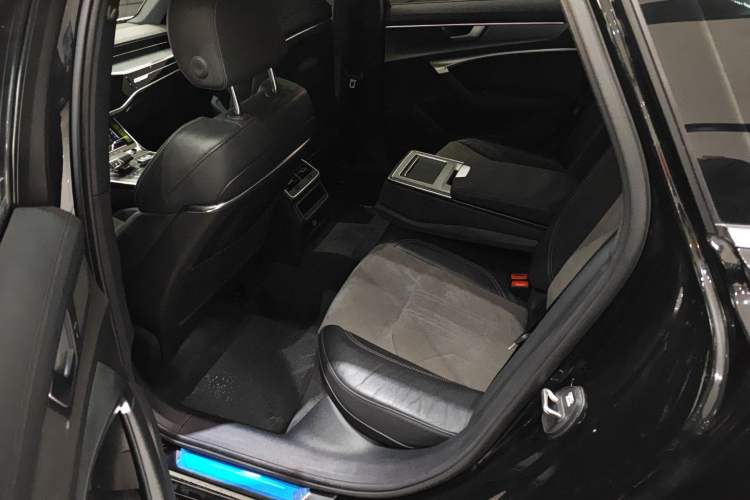 Used Audi A6L 2022 40 TFSI Luxury Dynamic Model
