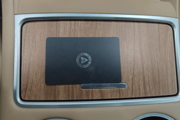 Used Hima Luxeed R7 2024 All-Electric 667 km Max