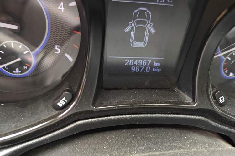 Used JMC Yusheng S350 2013 2.4T Two-Wheel-Drive Special Edition