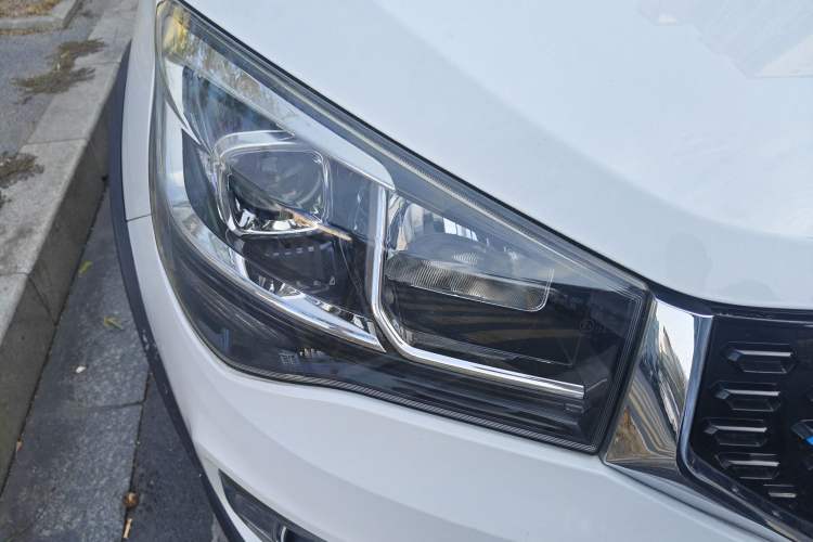 Used Chery New Energy Tiggo 3xe 2018 400 Comfort Edition Right Front Headlight