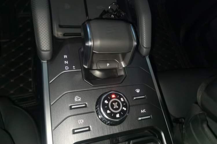 Used JETOUR Traveler 2023 2.0T All-Wheel-Drive CrossPRO
