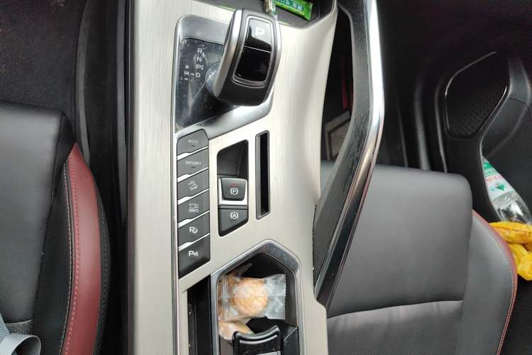 Used Geely Auto Coolray 2019 Sport Model 260T DCT Battle China V Standard Gear Lever