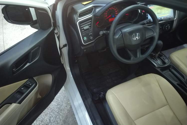 Used Honda Greiz 2016 1.5L CVT Classic Edition
