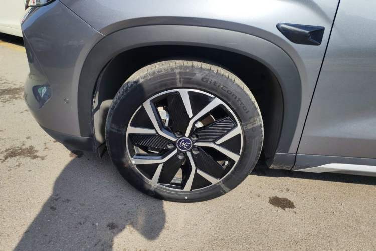 Used BYD Song L DM-i 2025 Intelligent Driving Version 160 km Excellence Edition Left Front Wheel Hub