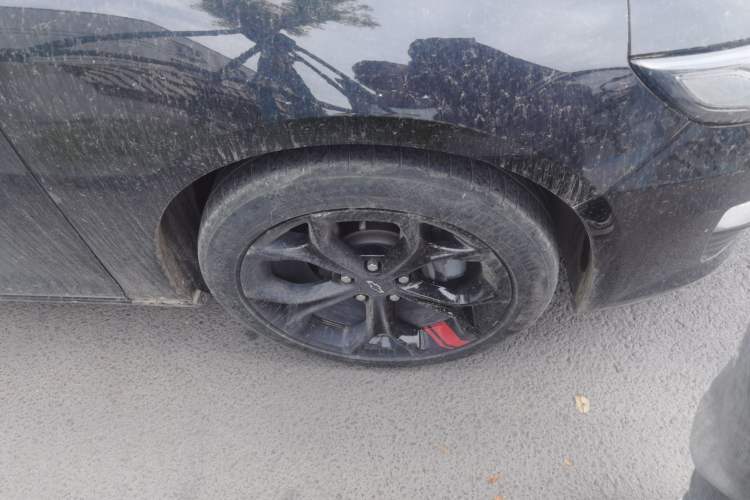 Used Chevrolet Malibu XL 2020 Redline 550T Automatic Sport Edition Right Front Wheel Hub